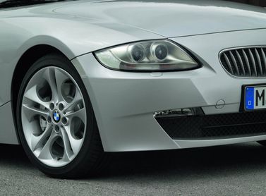 BMW Z4 I (E85/E86) عملية فيس ليفت I (E85/E86)، رودستر — الجزء الأمامي من السيارة عن قرب