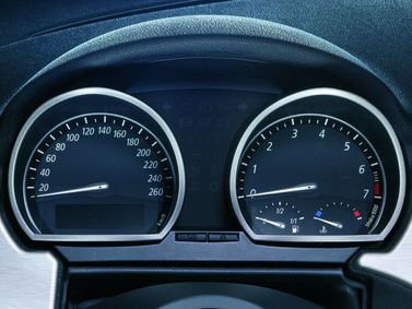 BMW Z4 I (E85/E86)، رودستر — لوحة العدادات