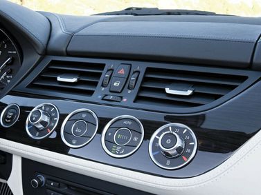 BMW Z4 II (E89)، رودستر — الكونسول الوسطي