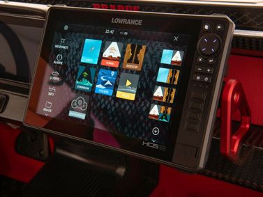 Brabus Crawler, Внедорожник Открытый — экран мультимедийной системы