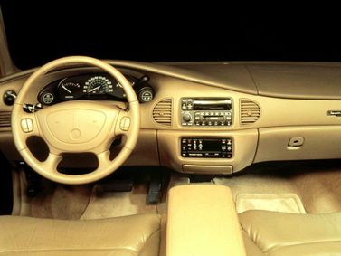 Buick Century سادساً، سيدان — لوحة القيادة