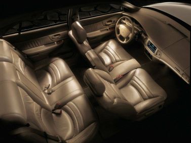 Buick Century سادساً، سيدان — منظر عام للمقصورة