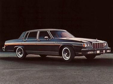 Buick Electra V, Седан — вид спереди справа