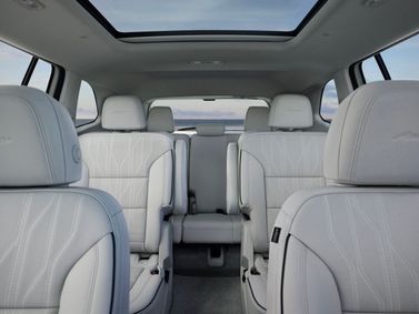 Buick Enclave ثالثاً، دفع رباعي 5 أبواب — المقاعد الخلفية