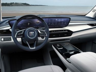 Buick Enclave ثالثاً، دفع رباعي 5 أبواب — منطقة السائق