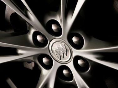 Buick Enclave ثانياً، دفع رباعي 5 أبواب — جنط العجلة