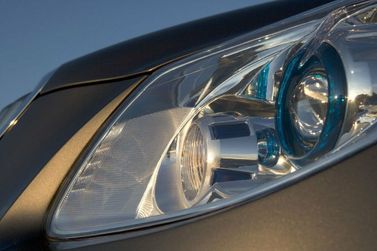 Buick Enclave I، دفع رباعي 5 أبواب — المصباح الأمامي