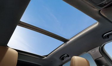 Buick Envision ثانياً، دفع رباعي 5 أبواب Plus — منظر عام للمقصورة