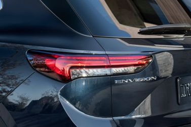 Buick Envision ثانياً، دفع رباعي 5 أبواب — المصباح الخلفي