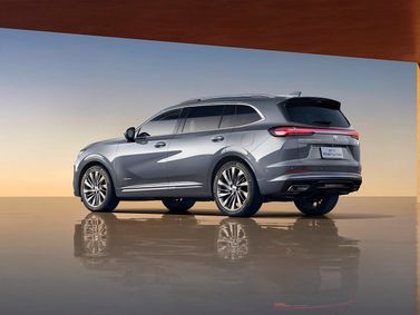 Buick Envision II Рестайлинг, Внедорожник 5 дв. Plus — вид сзади в три четверти