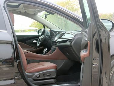 Buick Envision I Рестайлинг 2 (China Market), Внедорожник 5 дв. — место водителя