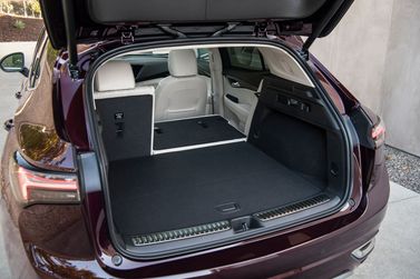 Buick Envision ثانياً، دفع رباعي 5 أبواب — حجرة الأمتعة