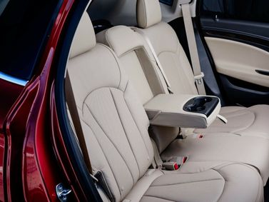 Buick Envision أنا فيس ليفت، دفع رباعي 5 أبواب — المقاعد الخلفية