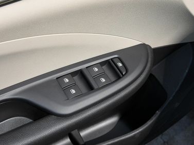 Buick Excelle III Рестайлинг, Универсал 5 дв. Gx — деталь интерьера