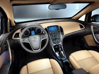 Buick Excelle ثانياً، سيدان — لوحة القيادة
