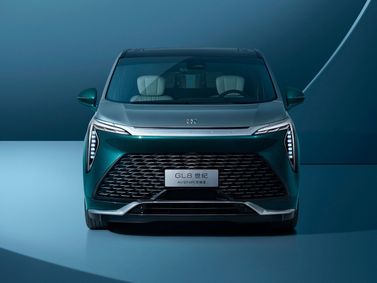 Buick GL8 القرن الرابع، ميني فان — منظر أمامي