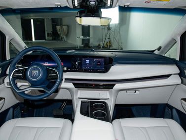 Buick GL8 القرن الرابع، ميني فان PHEV — منطقة السائق