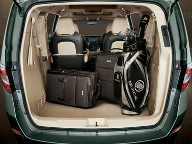 Buick GL8 ثانياً، ميني فان — حجرة الأمتعة