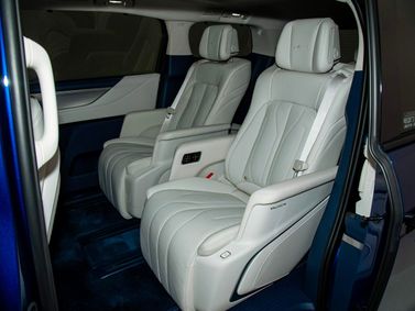 Buick GL8 القرن الرابع، ميني فان PHEV — المقاعد الخلفية