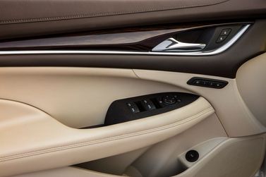 Buick LaCrosse ثالثاً، سيدان — تفصيل داخلي