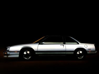 Buick LeSabre سادساً، سيدان — منظر من الجانب الأيسر