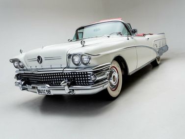 Buick Limited، قابلة للتحويل — منظر أمامي أيمن