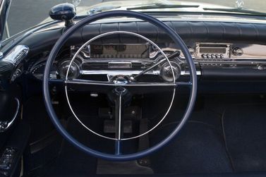 Buick Limited، قابلة للتحويل — عجلة القيادة