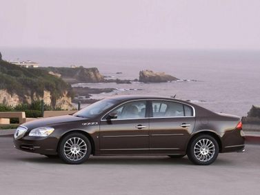 Buick Lucerne أنا فيس ليفت، سيدان — منظر أمامي أيسر