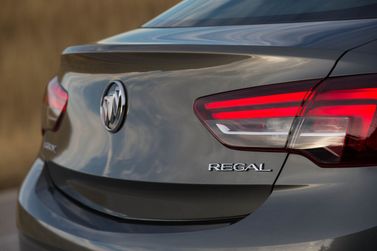 Buick Regal سادساً، ليفتباك — الجزء الخلفي من السيارة عن قرب