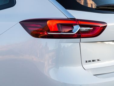 Buick Regal VI, Универсал 5 дв. — задний фонарь