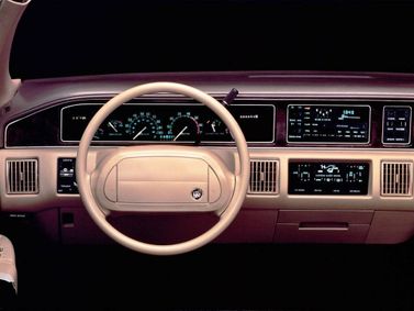 Buick Roadmaster ثامناً، سيدان — لوحة القيادة