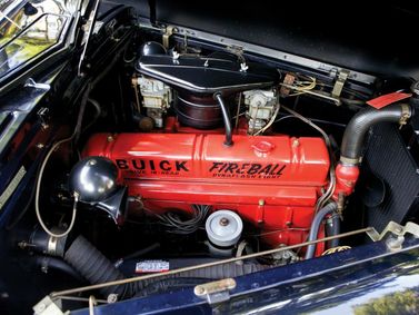 Buick Super، سيدان — حجرة المحرك