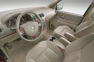 Buick Terraza, Минивэн — место водителя