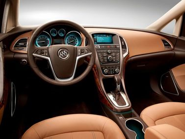 Buick Verano I, Седан — передняя панель