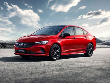 Buick Verano II Рестайлинг 2, Седан — вид спереди в три четверти
