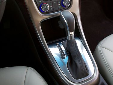 Buick Verano I, Седан — селектор коробки передач