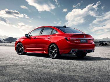 Buick Verano II Рестайлинг 2, Седан — вид сзади слева