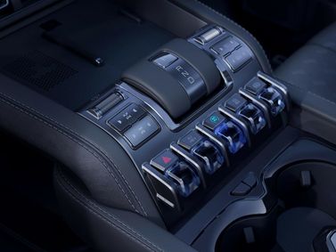 BYD FangChengBao Leopard 5 I, Внедорожник 5 дв. — центральная консоль