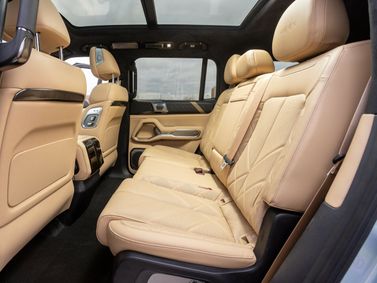 BYD FangChengBao Leopard 8, Внедорожник 5 дв. — задние сиденья