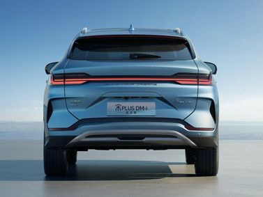 BYD Song Plus أنا فيس ليفت، دفع رباعي 5 أبواب Dm-I — منظر خلفي