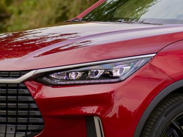 BYD Tang ثانياً، دفع رباعي 5 أبواب EV — المصباح الأمامي