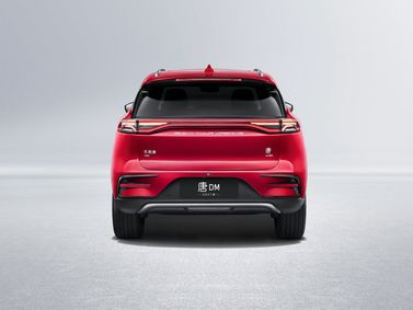 BYD Tang فيس ليفت الثاني 1، دفع رباعي 5 أبواب DM — منظر خلفي