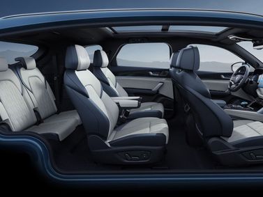 BYD Tang فيس ليفت الثاني، دفع رباعي 5 أبواب DM — منظر عام للمقصورة
