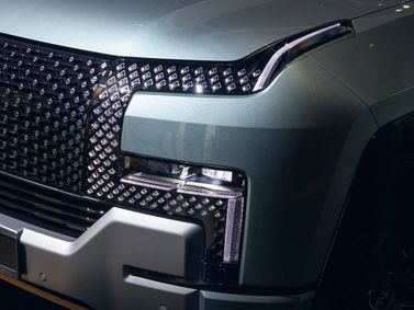 BYD Yangwang U8، دفع رباعي 5 أبواب — شبكة المبرد