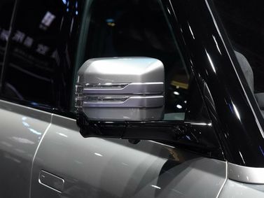 BYD Yangwang U8، دفع رباعي 5 أبواب — مرآة جانبية
