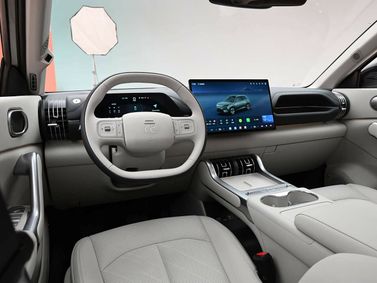 BYD Yuan Plus II، دفع رباعي 5 أبواب — منطقة السائق