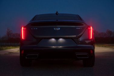 Cadillac CT4 I, Седан — вид сзади