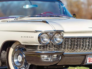 Cadillac Eldorado IV Рестайлинг, Кабриолет Biarritz — вид спереди