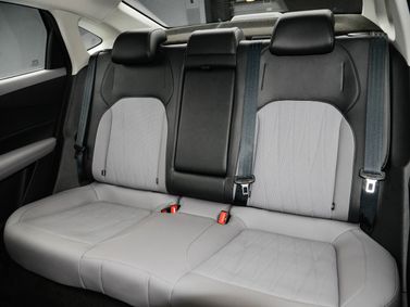 Changan Qiyuan A05 I Рестайлинг, Седан — задние сиденья