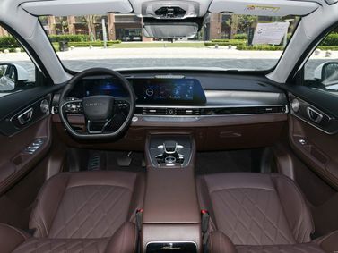 Chery Tiggo 8 Pro I (السوق الصينية)، دفع رباعي 5 أبواب — منطقة السائق